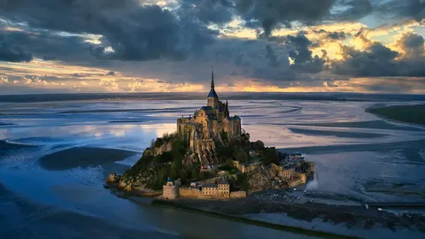 An island of time and tide