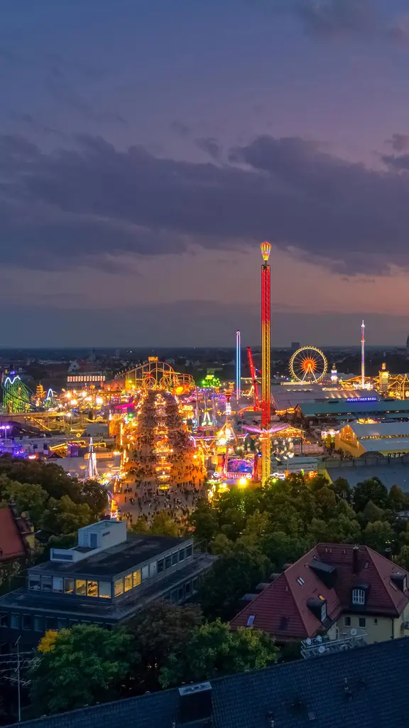 Prost! Oktoberfest begins