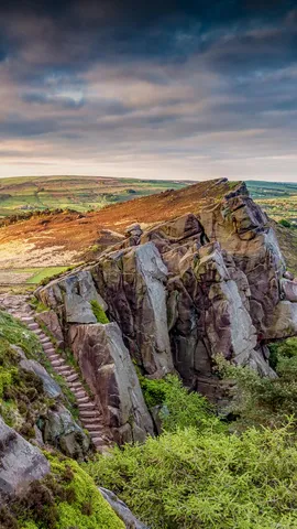 Where is this rocky ridge?