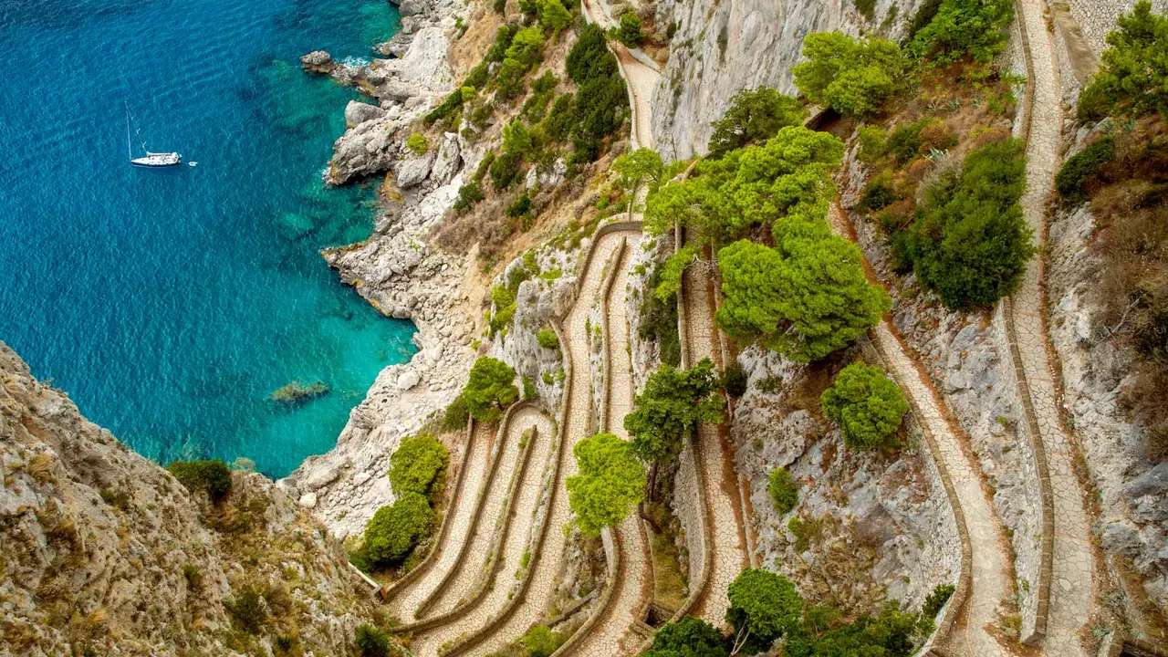 Italienische Haarnadelkurven