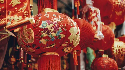寓意幸福和团圆的春节灯笼，中国