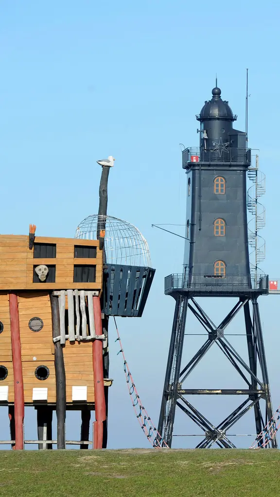 Avast, landlubbers!
