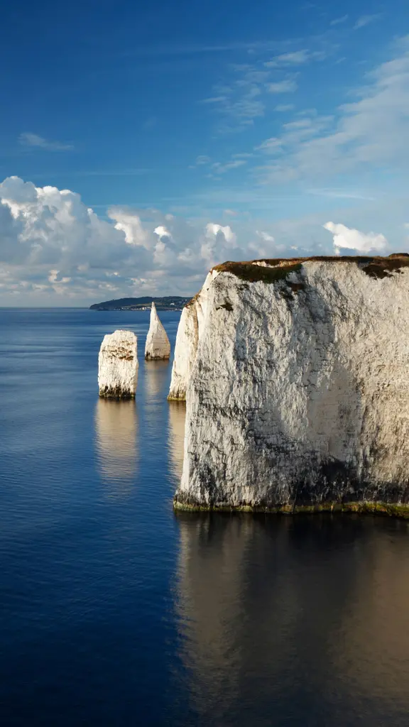 波白克岛的小尖塔岩石，英格兰多塞特