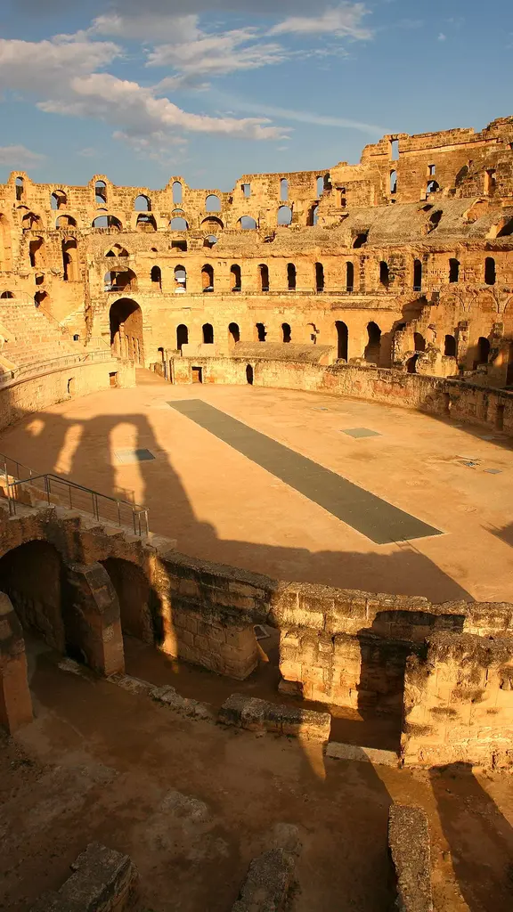 Uma 'ova&ccedil;&atilde;o' &agrave; arquitetura romana