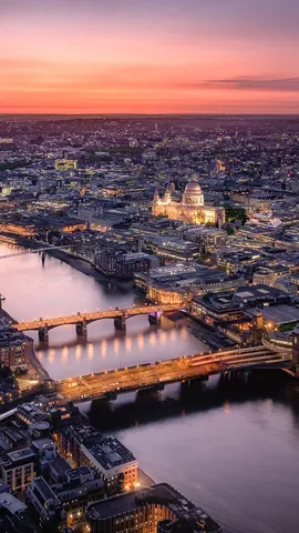 Row your boat gently down the Thames