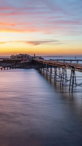 布里斯托尔海峡的伯恩贝克码头，英国滨海韦斯顿北索美塞得
