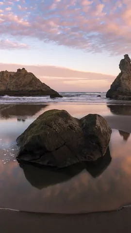 Sea stacks of Bandon Beach in Bandon, Oregon, United States