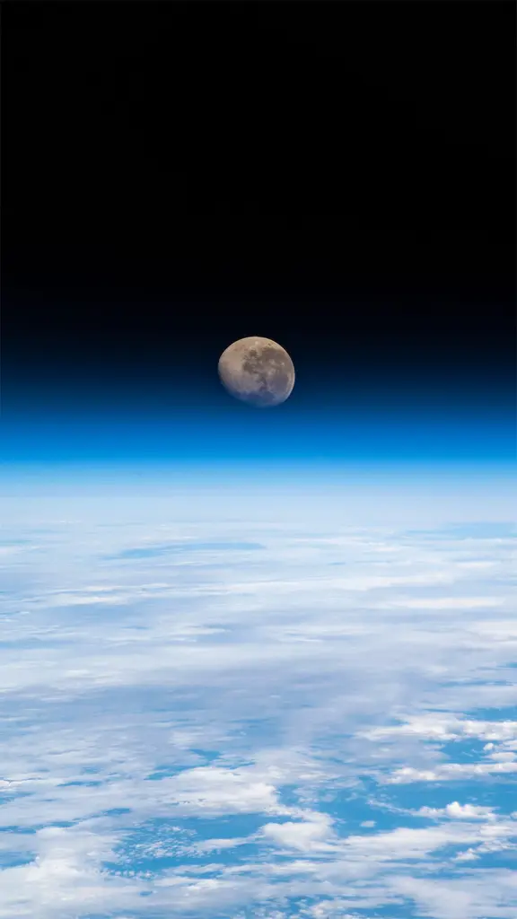 尤里之夜的凸月