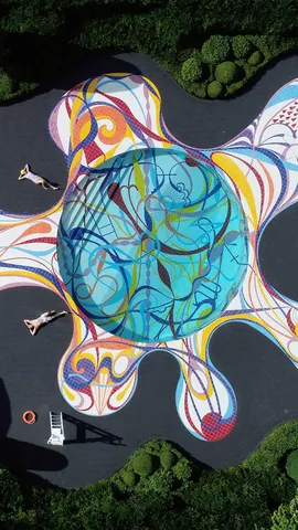 Un grand bain d&rsquo;art contemporain !