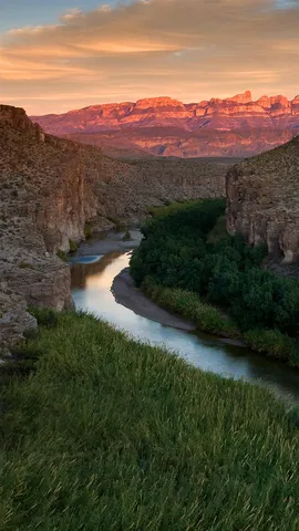 大弯国家公园中里奥格兰德河的景色，德克萨斯州