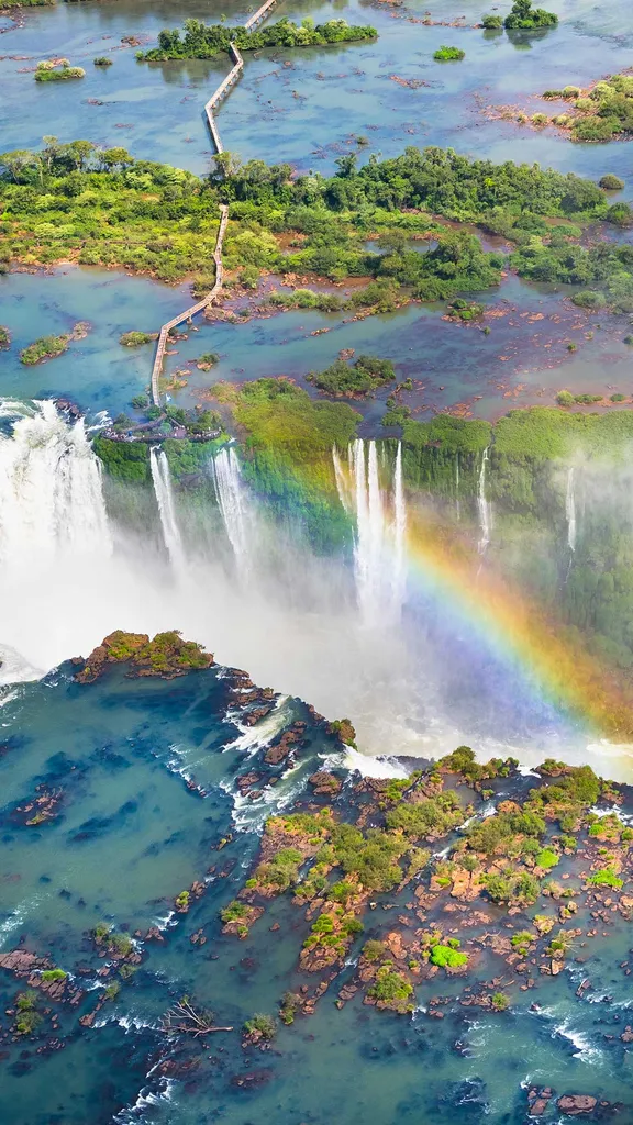 Na sinfonia das quedas