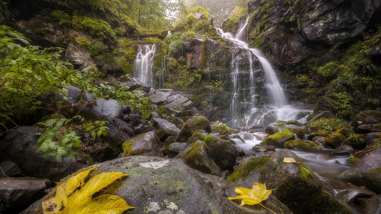 Un sinuoso percorso tra i monti