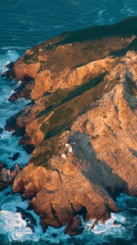 岬の突端にある灯台