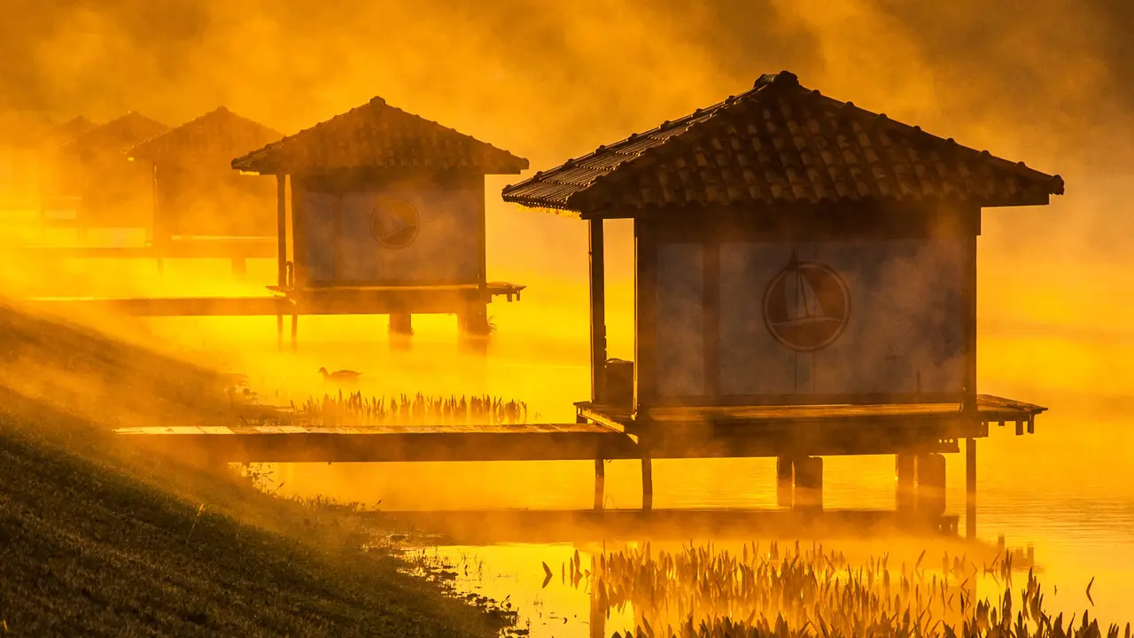 Entre n&eacute;voas e p&ocirc;r do sol